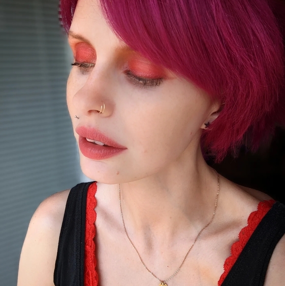 Meet your Posher, Harmony - Picture 3 of 4